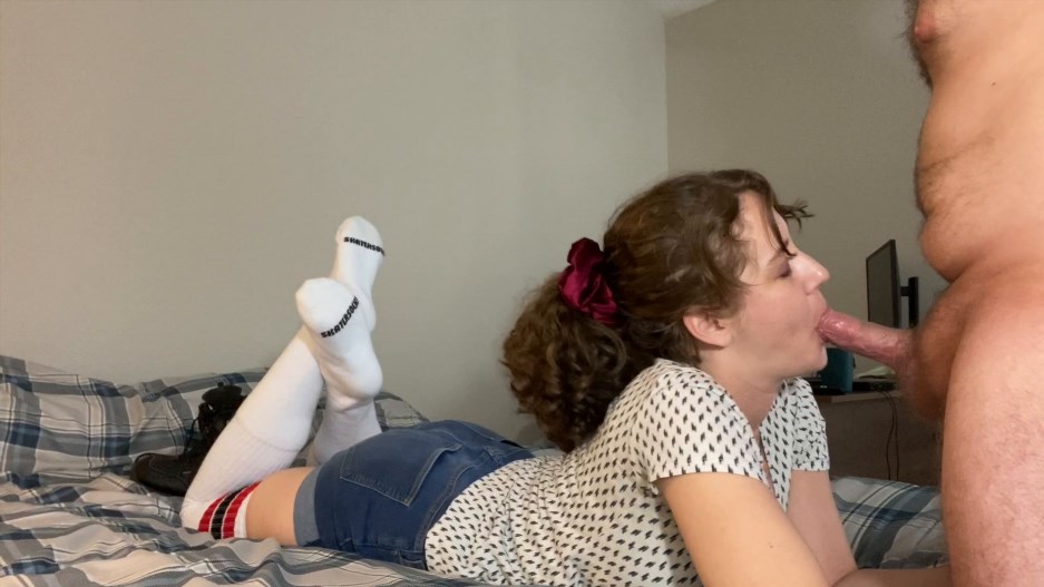 Mixxxie – Sloppy BJ 4 my Bull while U watch